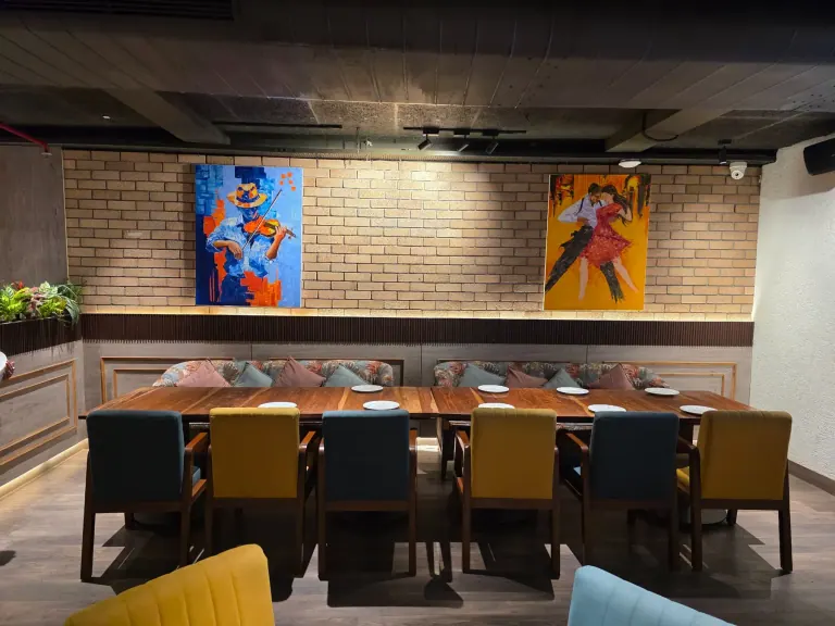A welcoming family dining table at Nineteenth May in Sector 67 Mohali